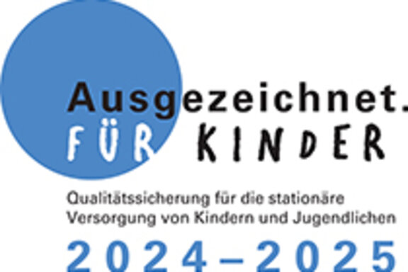 Logo Ausgezeichnet für Kinder 2024-2025