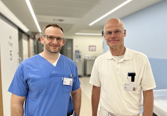 Steffen Tuleweit, Chefarzt Internistische Intensivmedizin, und PD Dr. Dirk Pabst, Chefarzt für die Zentrale Notaufnahme (ZNA)
