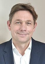 Portrait: Stellvertretender Ärztlicher Direktor und Chefarzt des Zentrums für Psychosoziale Medizin, Bereich Erwachsene Portrait: Stellvertretender Ärztlicher Direktor und Chefarzt des Zentrums für Psychosoziale Medizin, Bereich Erwachsene