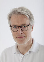 Portrait: Chefarzt Dr. med. Georg Hillebrand Portrait: Chefarzt Dr. med. Georg Hillebrand