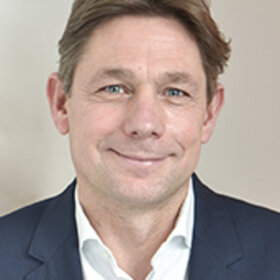 Chefarzt / Stellvertretender &Auml;rztlicher Direktor Prof. Dr. med. Jens Reimer (MBA)