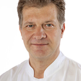 Oberarzt Dr. med. Juri Petuchow