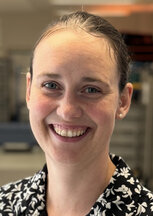 Portrait: Leitung AEMP Sarah Johnsen Portrait: Leitung AEMP Sarah Johnsen