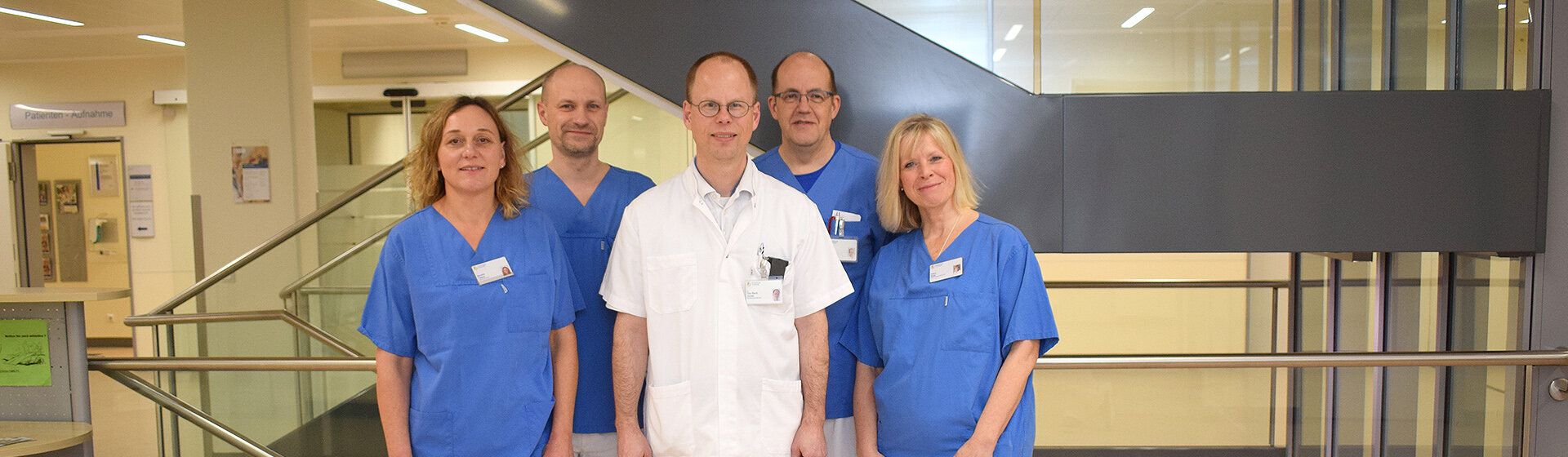 Das Hygieneteam im Treppenhaus des Klinikum Itzehoe. Das Hygieneteam im Treppenhaus des Klinikum Itzehoe.