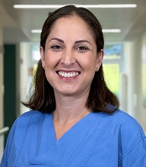 Oberärztin Dr. med. Ariana Bauer