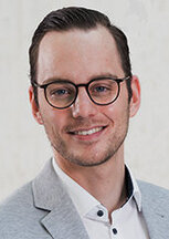 Portrait: Stellvertretender Pflegedirektor Niklas Jeurissen Portrait: Stellvertretender Pflegedirektor Niklas Jeurissen