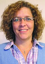 Portrait: Ev. Pastorin und Krankenhausseelsorgerin Mona Rieg Portrait: Ev. Pastorin und Krankenhausseelsorgerin Mona Rieg